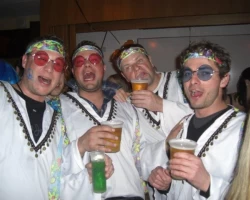 maskenball buettysuger roessli 64 20120219 1900419352
