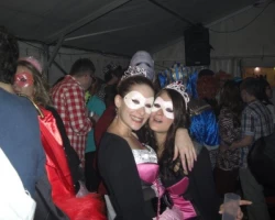 maskenball buettysuger roessli 85 20120219 1834477270
