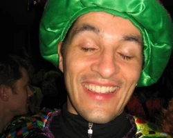 fama07 126 20090928 1925252303